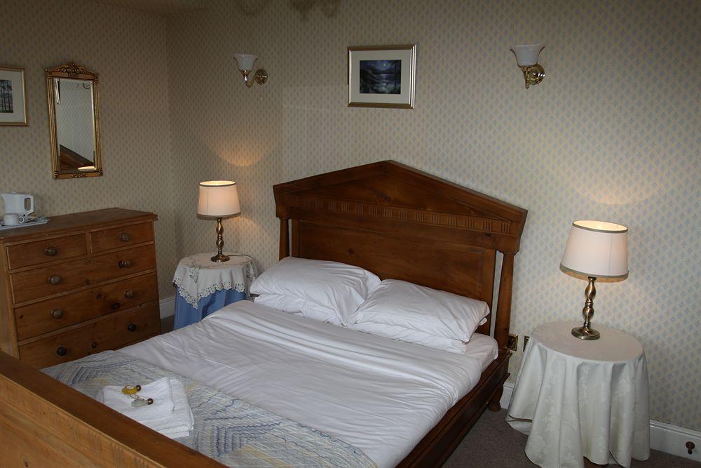 Llwyn Country House Ланели Екстериор снимка