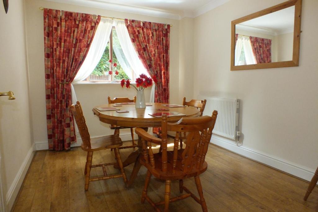 Llwyn Country House Ланели Стая снимка