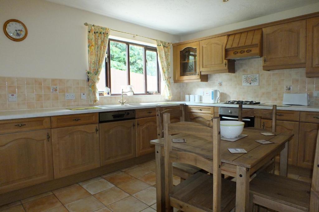 Llwyn Country House Ланели Стая снимка