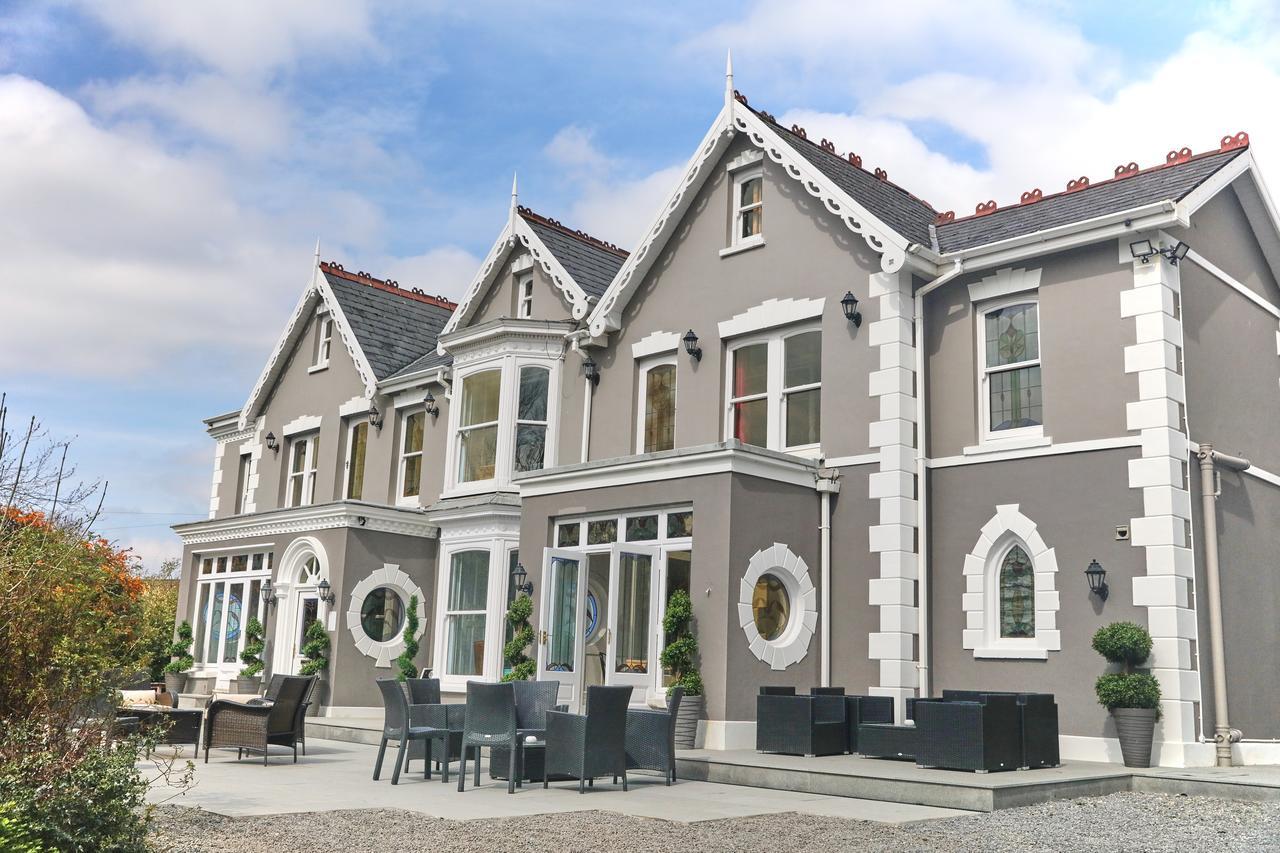 Llwyn Country House Ланели Екстериор снимка