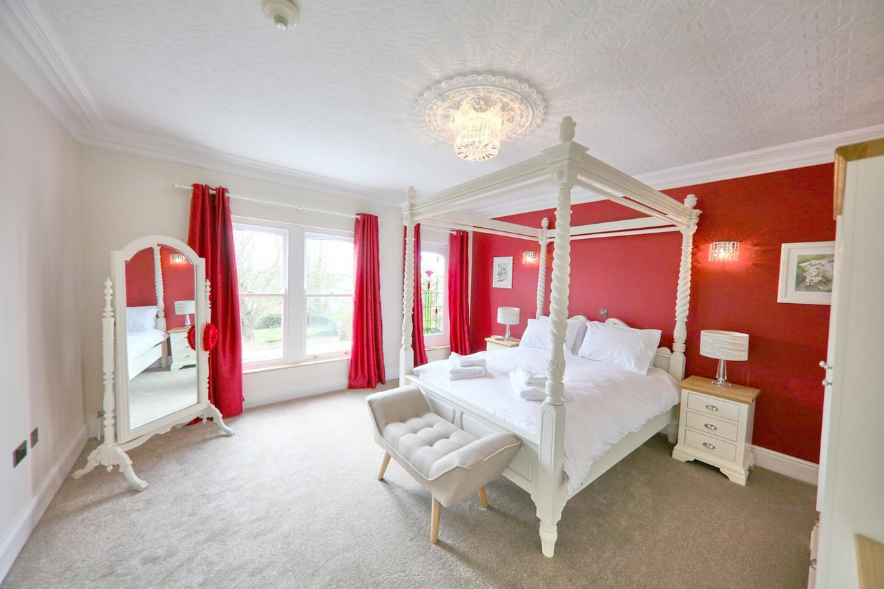 Llwyn Country House Ланели Екстериор снимка